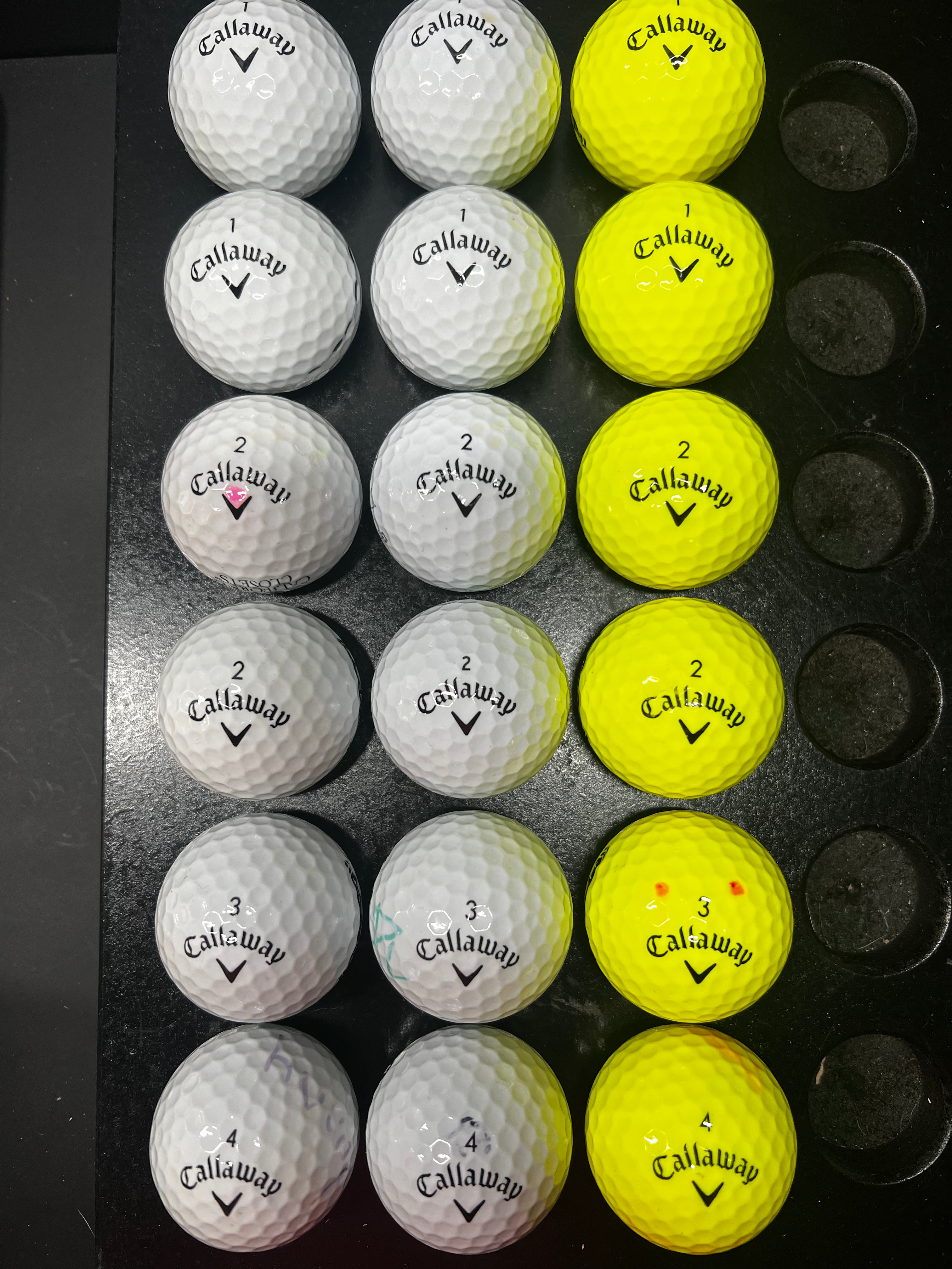 18 CALLAWAY SUPERSOFT A Grade  white/yellow balls